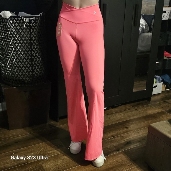 NWT Bell bottom leggings Size small - Picture 3 of 11